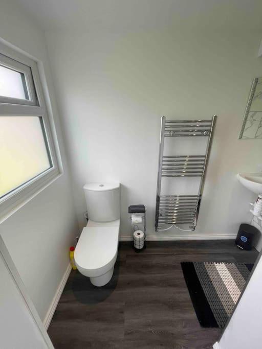 The Cabin مدينة ويلوين جاردن المظهر الخارجي الصورة